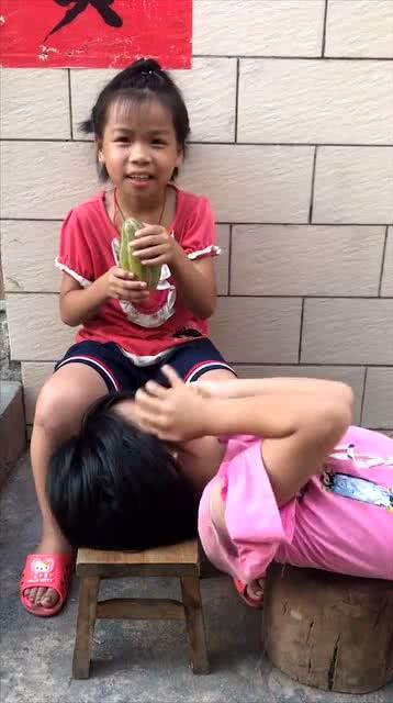 搞笑吃瓜姐妹,欢乐日常，笑料连连